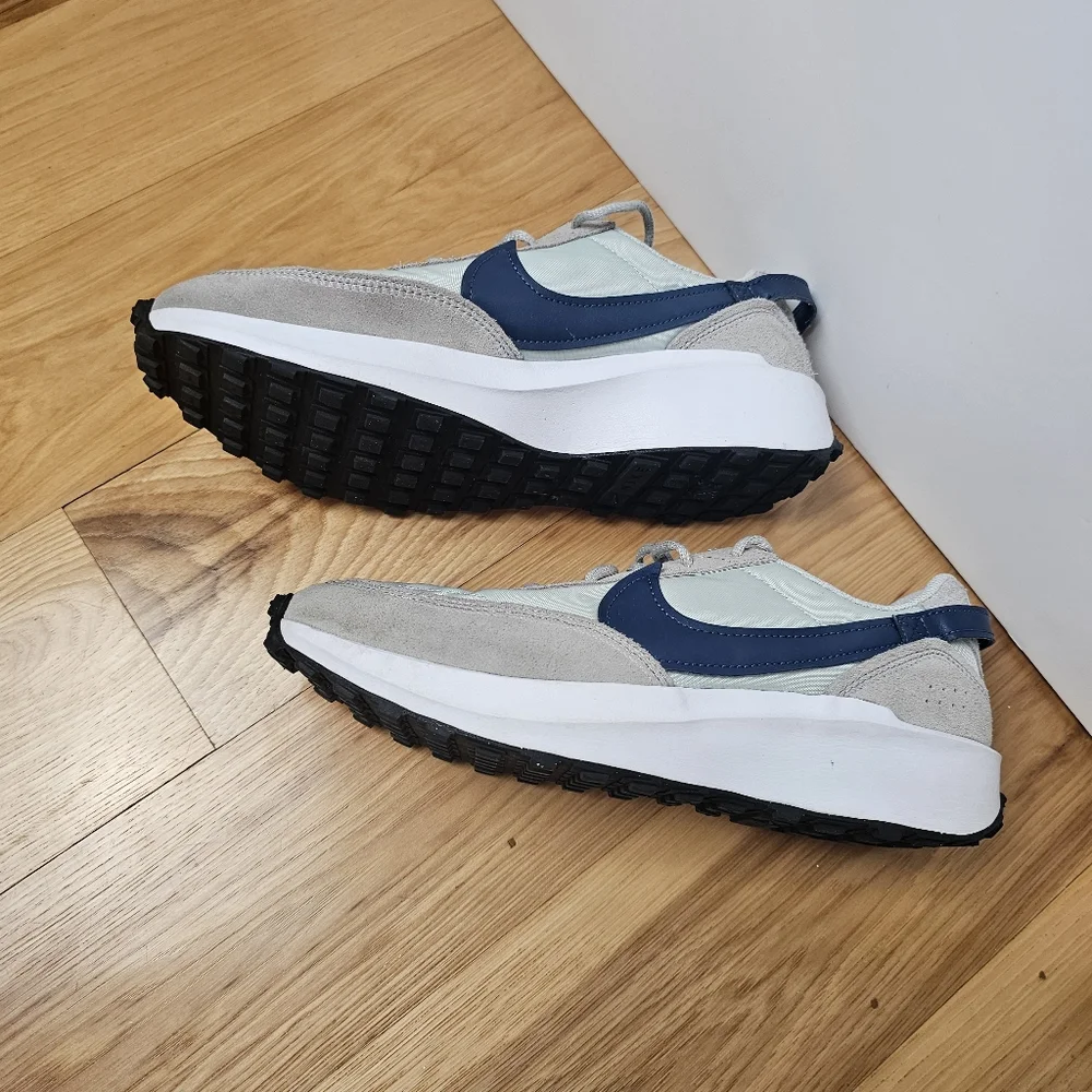 Nike Waffle Debut Light Silver Valerian‎ Blue Sneaker DH9523-005 Women’s Size 10